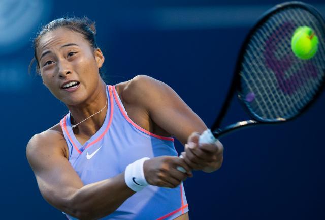 NBA-郑钦文遭前世界第一逆转 发球差距仍是落败主因