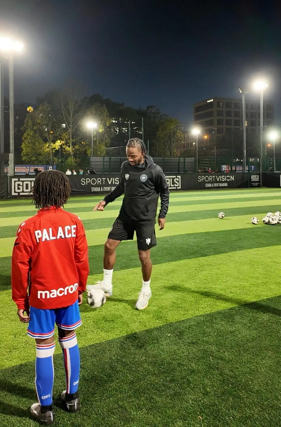 NBA-太阳报：被弃用仍十分忙碌，斯特林身兼数职发展RS7足球学院